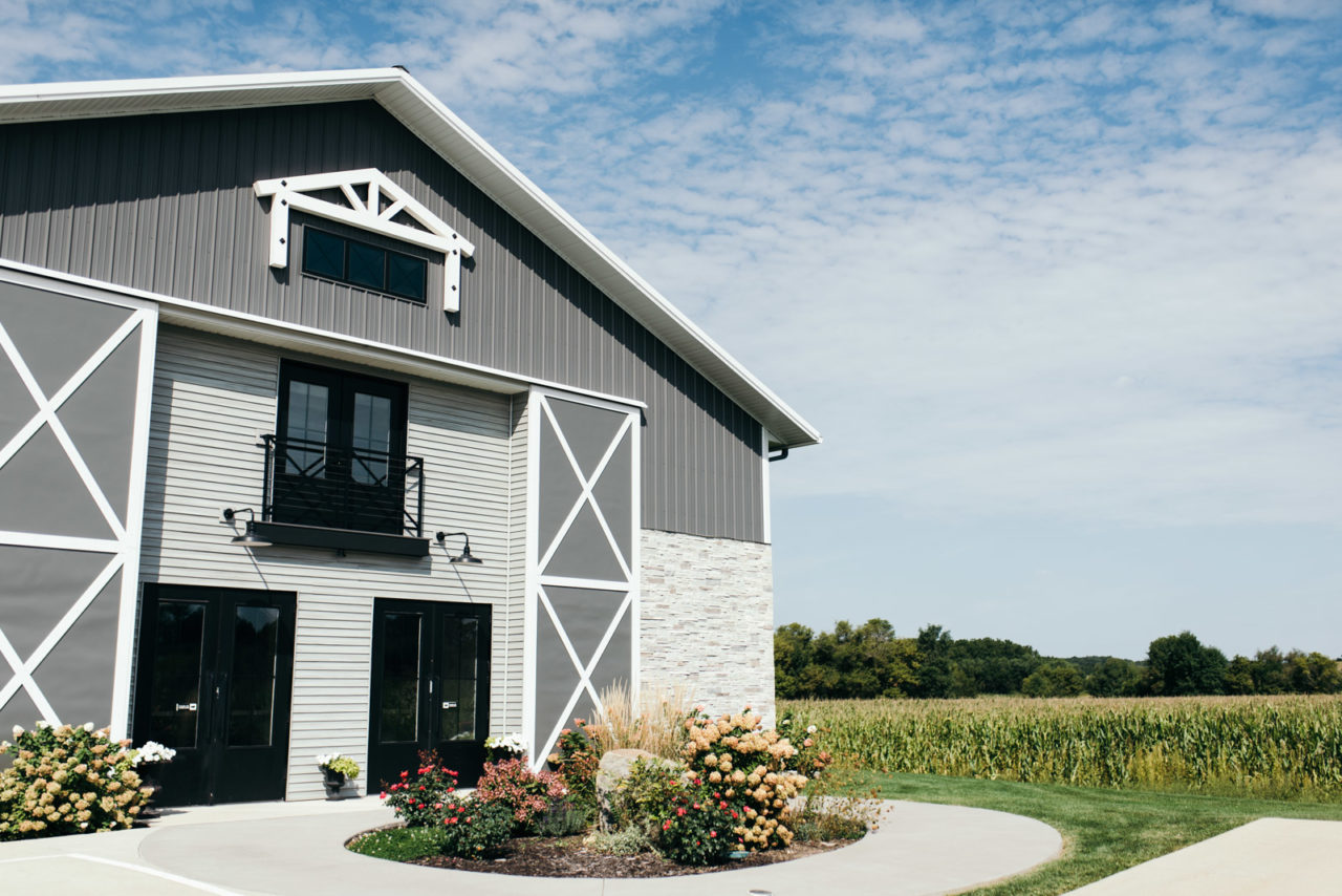 Cedar Rapids Wedding Ashton Hill Farm Kelsey + Ryan Forever Green