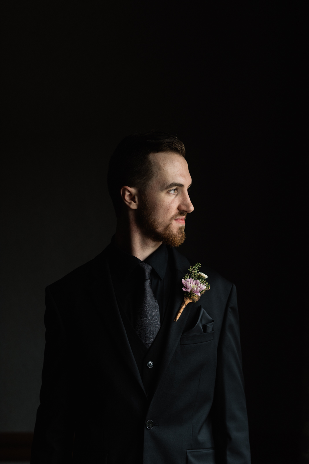 groom at Coralville Marriott Hotel Wedding