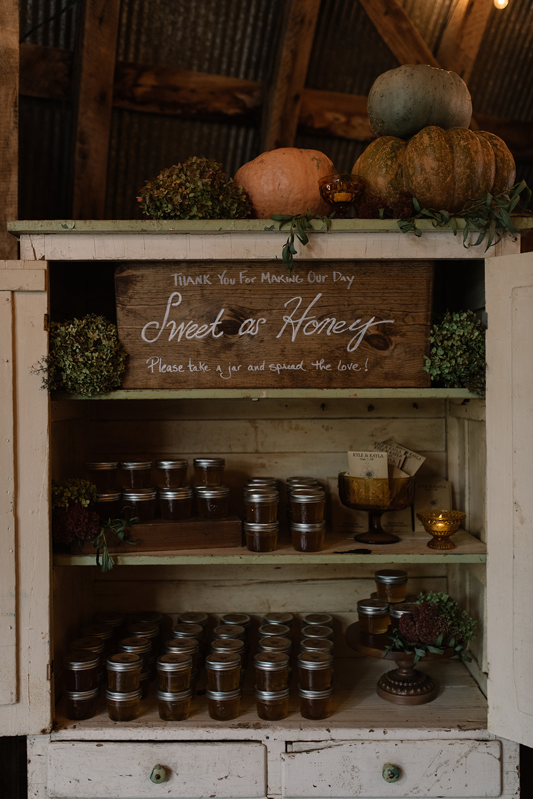 fresh honey wedding favors iowa fall wedding