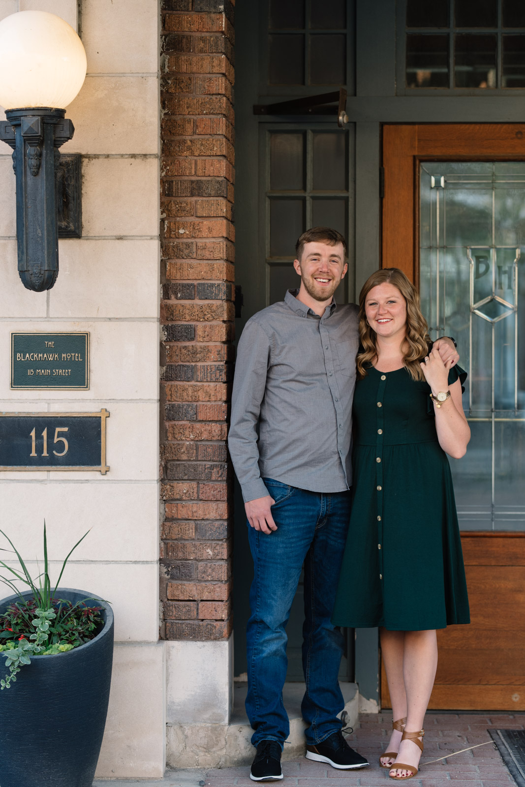 couple outside cedar falls engagement