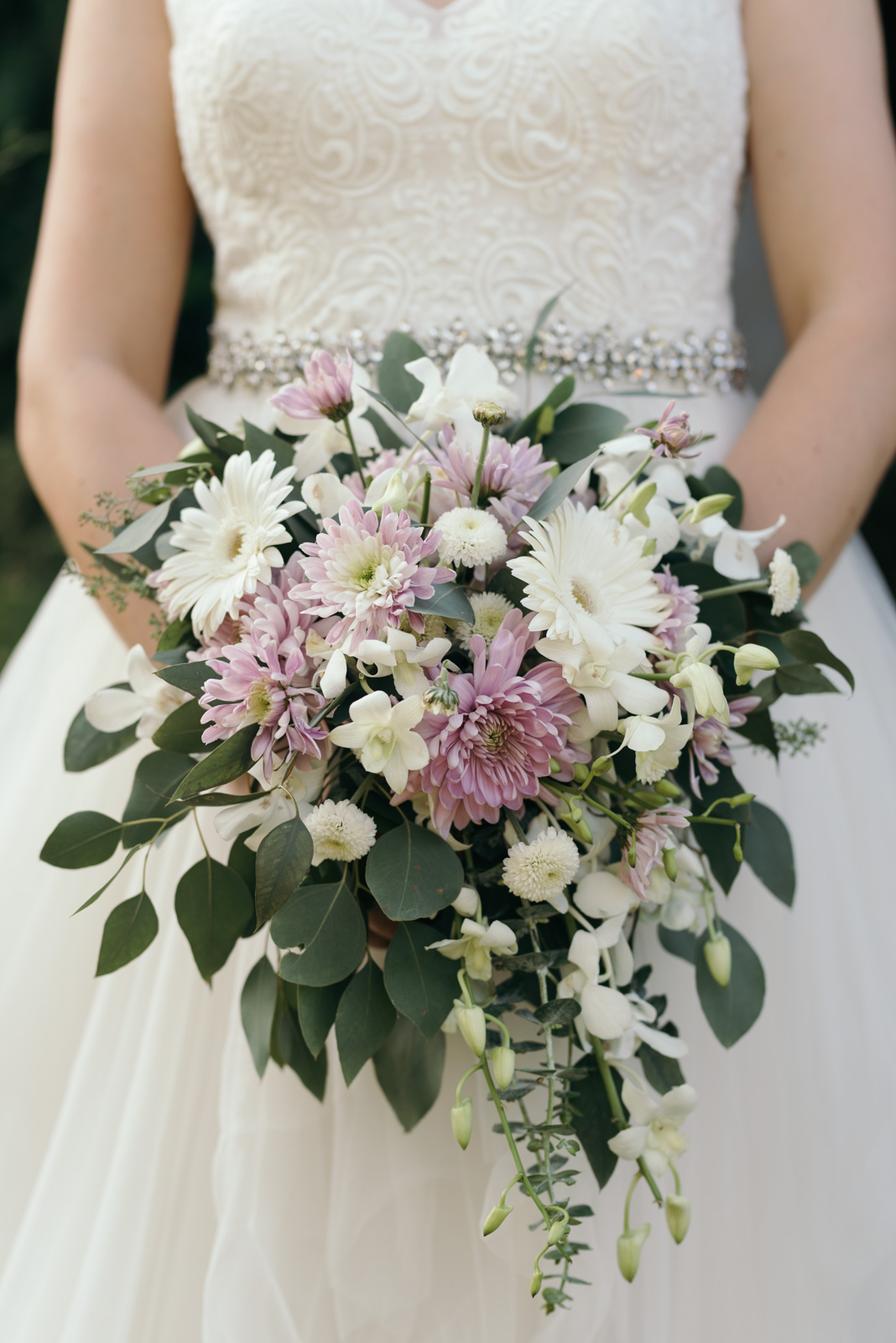 bridal bouquet iowa august wedding