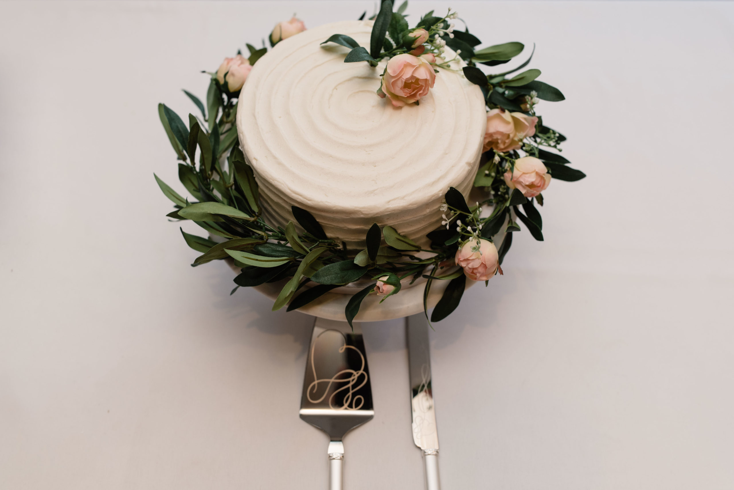 wedding cake with flowers