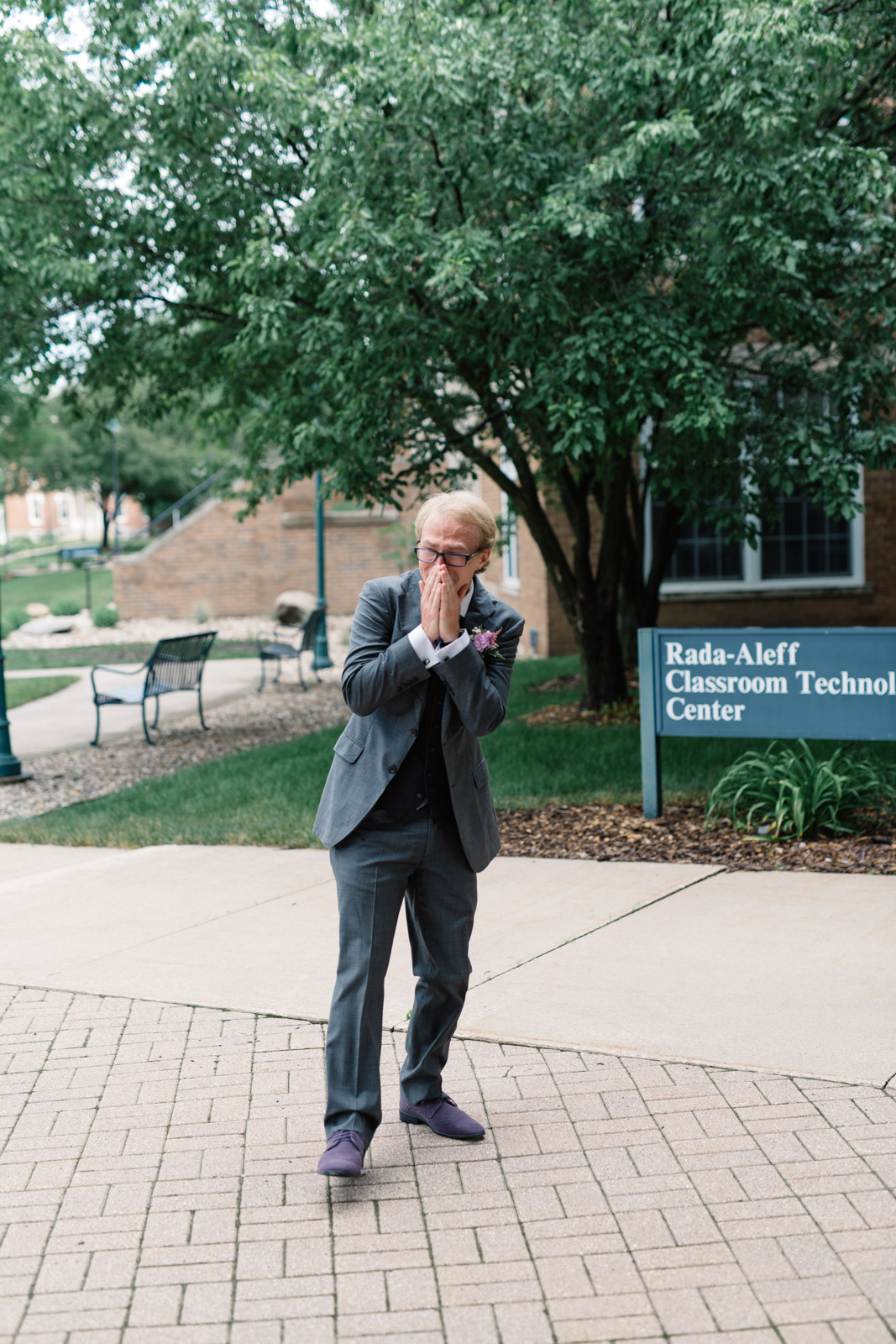 groom reaction first look wartburg college