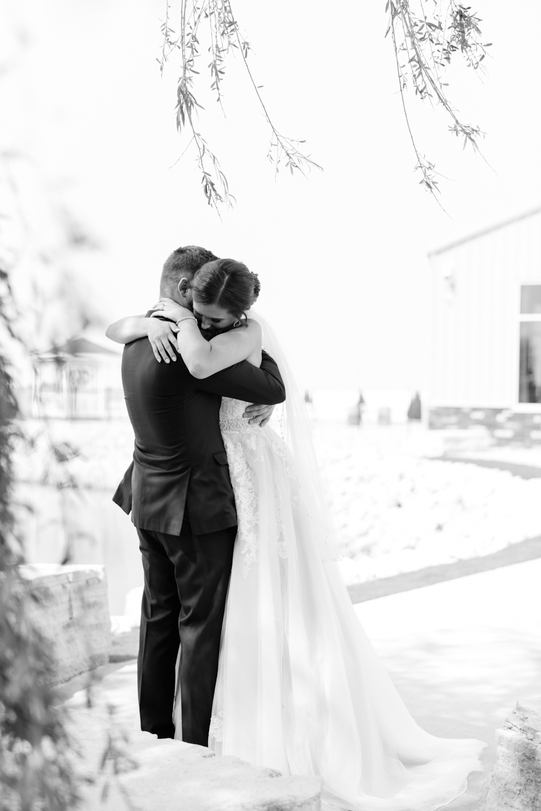 first look under willow tree epic event center wedding venue