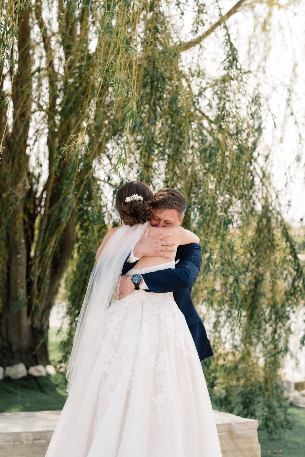 first look under willow tree epic event center wedding venue